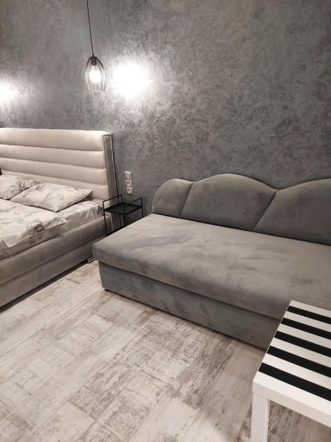 Однокомнатная Форум-центр Apartment Лвив Екстериор снимка