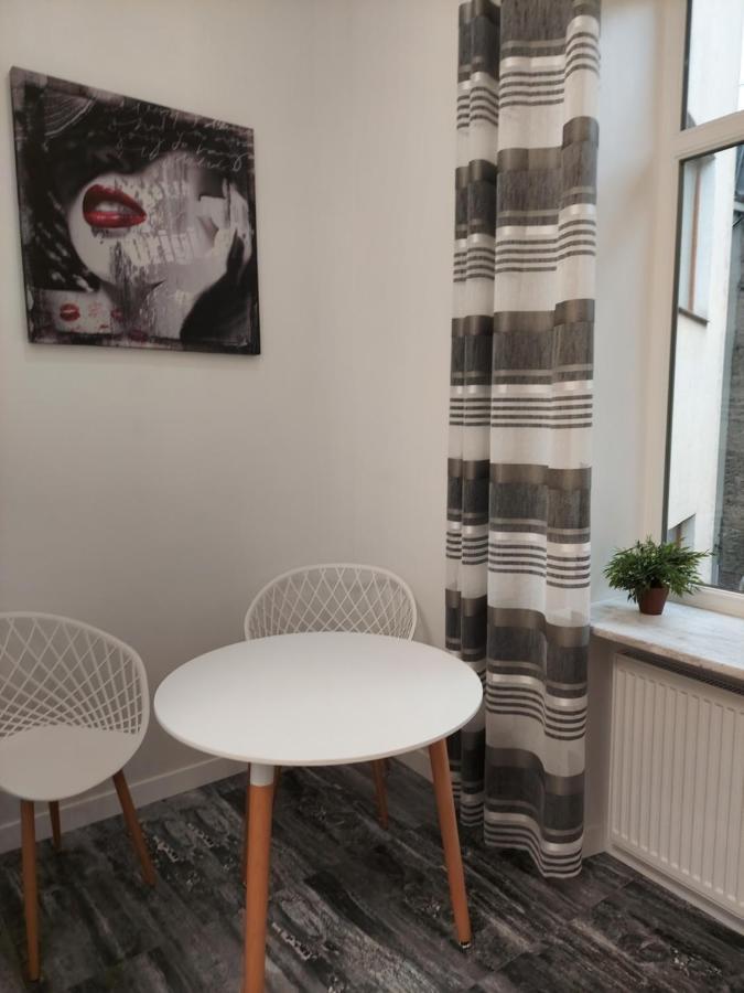 Однокомнатная Форум-центр Apartment Лвив Екстериор снимка