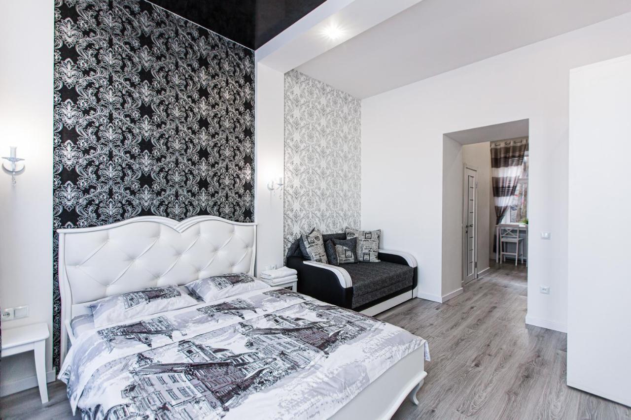 Однокомнатная Форум-центр Apartment Лвив Екстериор снимка